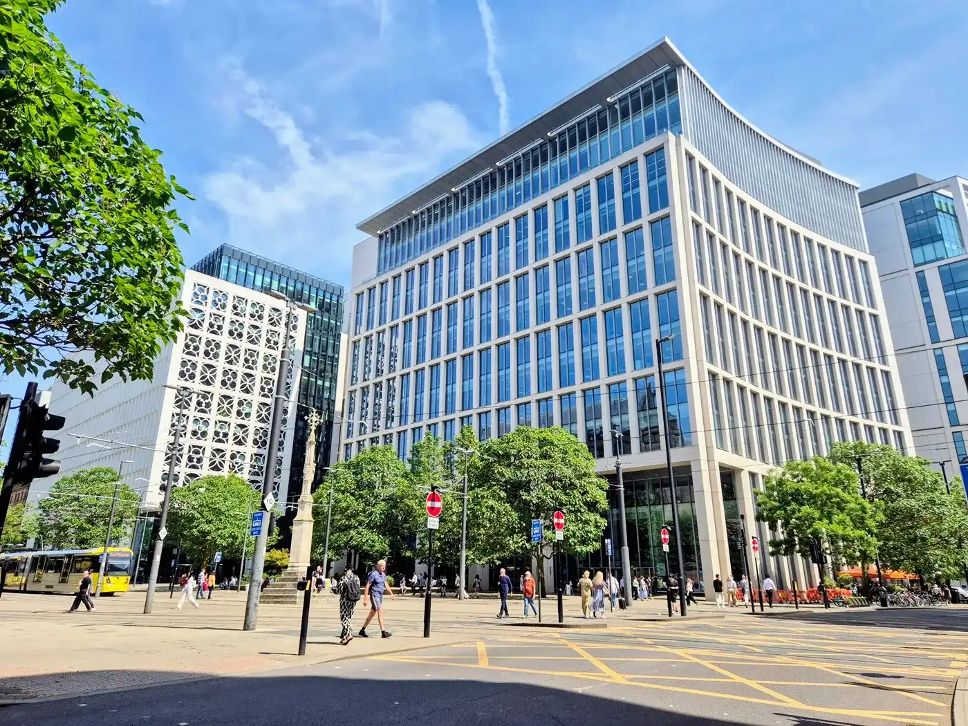 Commercial property management services for office buildings